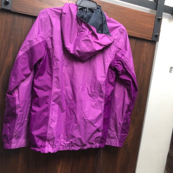 Columbia OmniTech rain jacket - Lavender/Purple - Women’s Medium - Picture 2 of 9